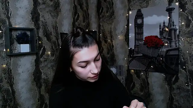 KarolinaRosse  online show from 12/29/24, 10:12