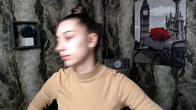KarolinaRosse  online show from 12/31/24, 03:45