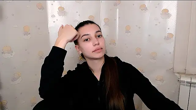 KarolinaRosse  online show from 02/04/25, 10:00