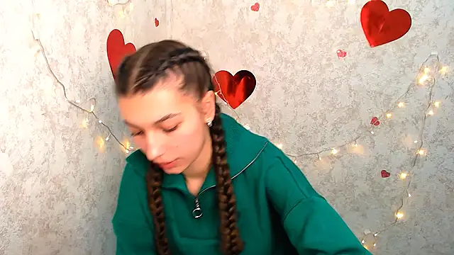 KarolinaRosse  online show from 02/24/25, 10:26