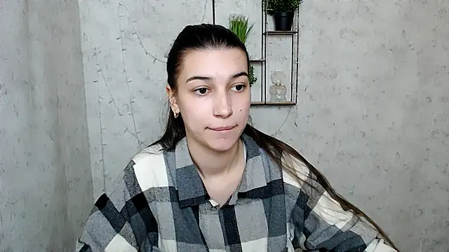 KarolinaRosse  online show from 03/15/25, 10:35