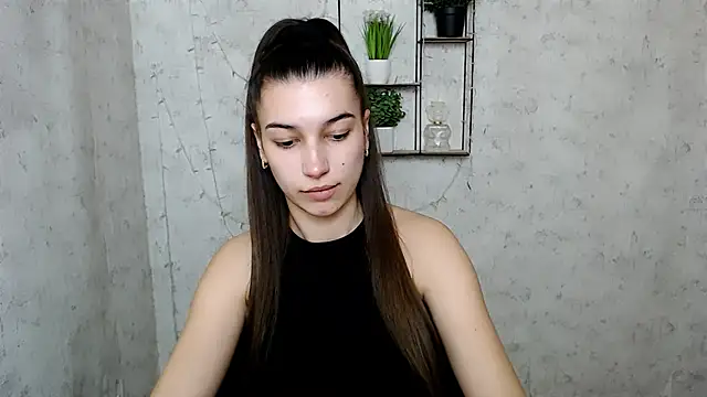 KarolinaRosse  online show from 03/22/25, 09:56