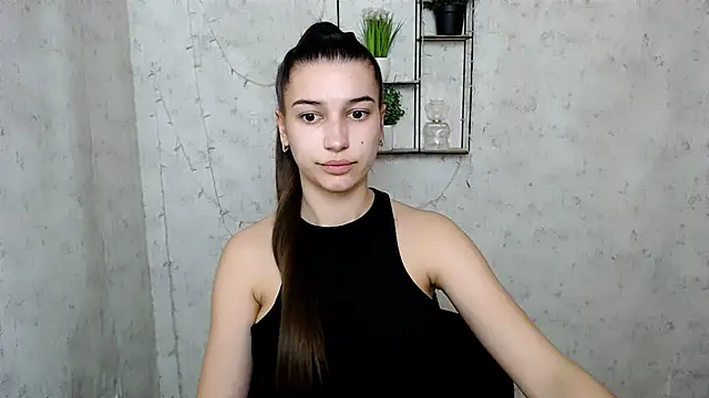 KarolinaRosse  online show from 03/22/25, 12:57