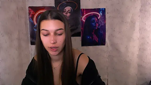 KarolinaRosse  online show from 10/25/25, 05:48