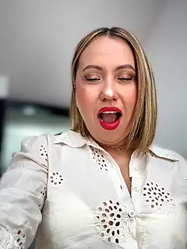 VIOLETA-25  online show from 06/01/26, 03:36