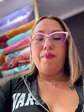 VIOLETA-25  online show from 06/25/26, 04:11