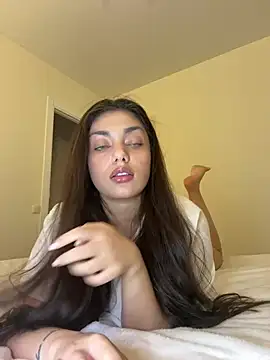 Snapshot of Sweet_Khalifa_ chatting on 12/22/24, 01:55 Sweet Khalifa online show from 12/22/24, 01:55