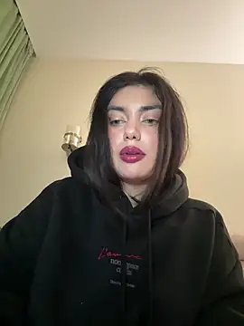 Snapshot of Sweet_Khalifa_ chatting on 10/30/25, 02:40 Sweet Khalifa online show from 10/30/25, 02:40