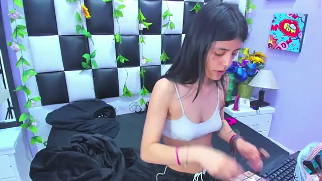 Morgana Smit online show from 09/19/25, 01:45