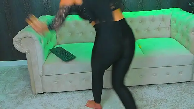 anemarieejolie online show from 12/20/24, 12:19