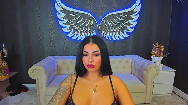 Snapshot of anemarieejolie chatting on 09/19/25, 05:35 anemarieejolie online show from 09/19/25, 05:35