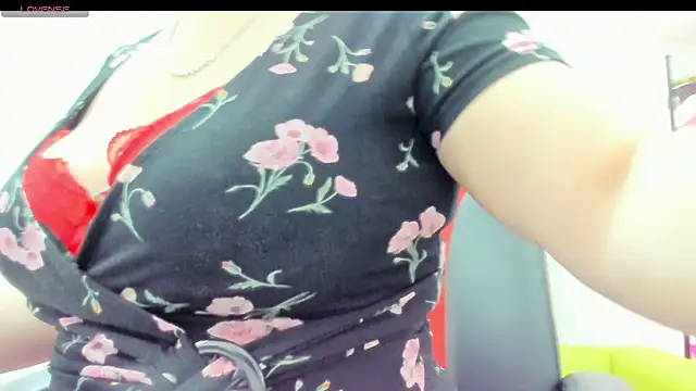 Snapshot of Dolorys chatting on 12/29/24, 06:35 Dolorys online show from 12/29/24, 06:35