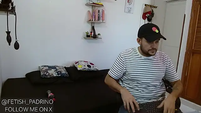 Snapshot of fetish_padrino chatting on 01/11/25, 04:03 fetish padrino online show from 01/11/25, 04:03
