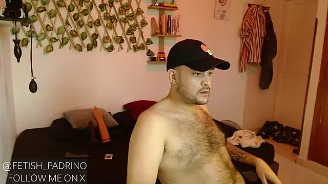 Snapshot of fetish_padrino chatting on 01/18/25, 09:13 fetish padrino online show from 01/18/25, 09:13