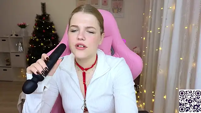 Maya Rave online show from 12/21/24, 06:19