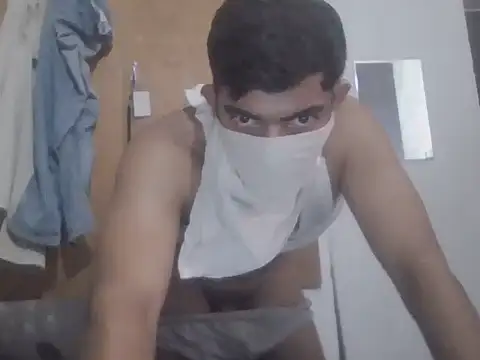 Snapshot of nomercyman01 chatting on 10/03/25, 07:00 nomercyman01 online show from 10/03/25, 07:00