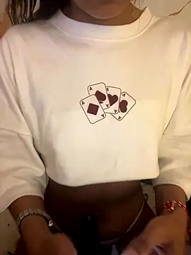 Snapshot of bonnie_18x chatting on 12/15/25, 11:03 bonnie 18x online show from 12/15/25, 11:03