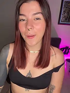 luccianagreyy online show from 12/20/24, 12:08