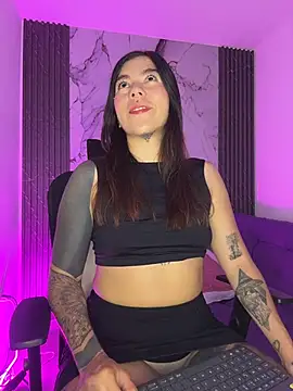 Snapshot of luccianagreyy chatting on 07/15/26, 11:26 luccianagreyy online show from 07/15/26, 11:26