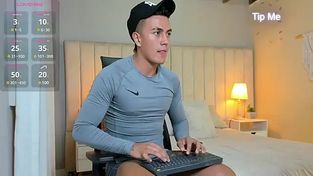 Aron Bolt online show from 01/08/25, 02:57