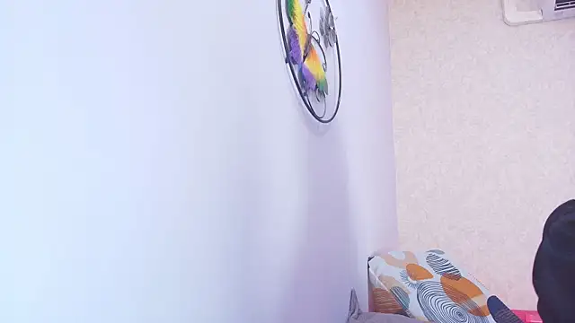 Snapshot of Amy_wats0n chatting on 10/31/25, 07:04 Amy wats0n online show from 10/31/25, 07:04