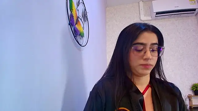 Snapshot of Amy_wats0n chatting on 11/06/25, 07:04 Amy wats0n online show from 11/06/25, 07:04