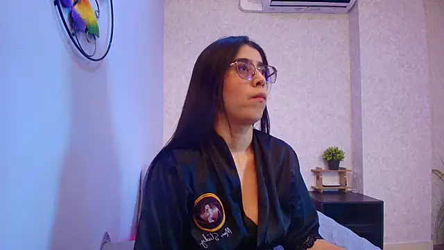 Snapshot of Amy_wats0n chatting on 11/28/25, 07:05 Amy wats0n online show from 11/28/25, 07:05