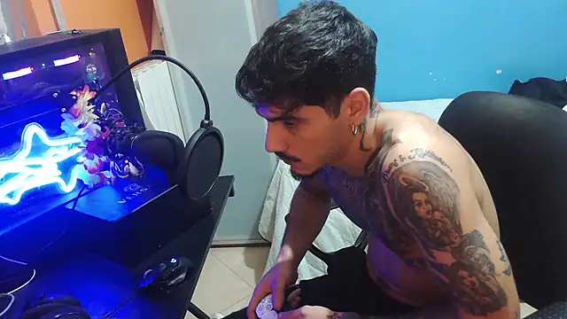 Snapshot of Badboyi1997 chatting on 10/14/25, 12:00 Badboyi1997 online show from 10/14/25, 12:00