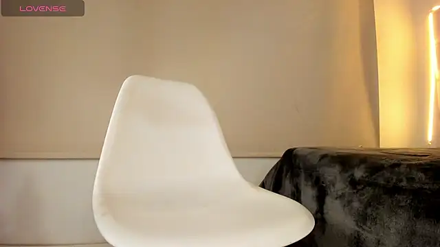 Hanna Clark  online show from 02/22/25, 12:49