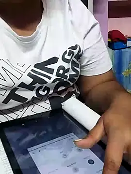 Snapshot of Rani_devi88 chatting on 02/15/25, 12:33 Rani devi88 online show from 02/15/25, 12:33