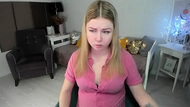 BettyBloom69 online show from 12/19/25, 05:03