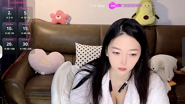 Yilin1999 online show from 12/13/24, 05:21