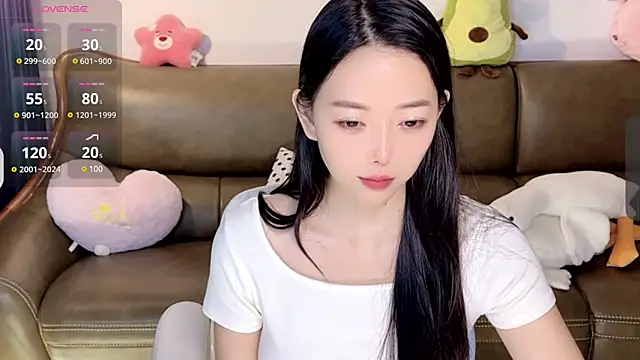 Yilin1999 online show from 01/23/25, 07:11