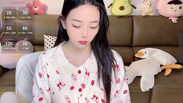 Yilin1999 online show from 02/05/25, 05:09