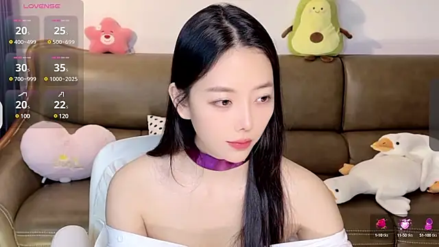 Yilin1999 online show from 02/16/25, 06:43