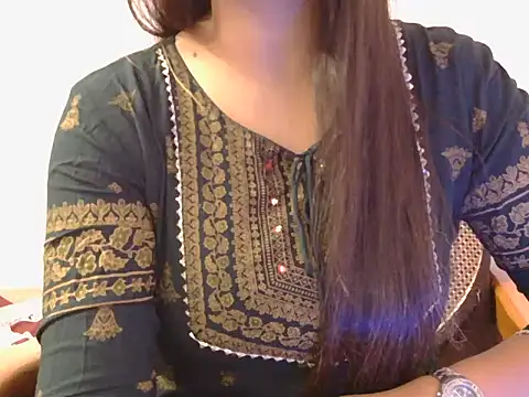 Snapshot of diva-22 chatting on 02/22/25, 01:13 diva-22 online show from 02/22/25, 01:13