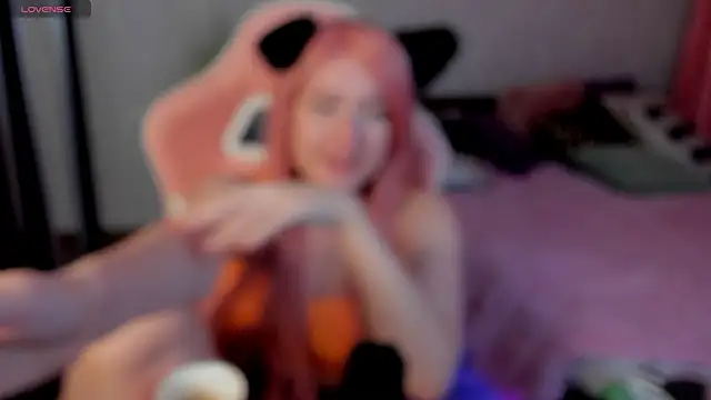 LisaElfy online show from 12/11/24, 10:06