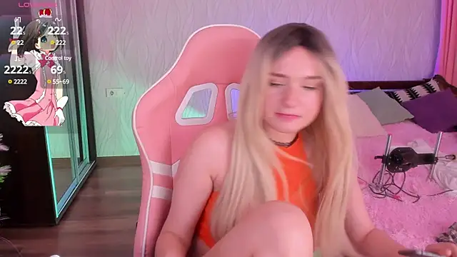 Snapshot of LisaElfy chatting on 12/18/24, 11:51 LisaElfy online show from 12/18/24, 11:51