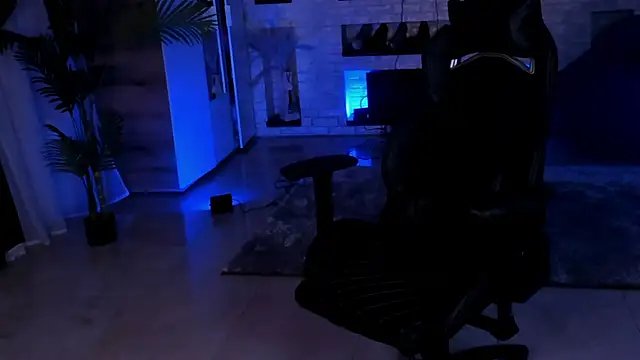 LisaElfy online show from 02/11/25, 09:46