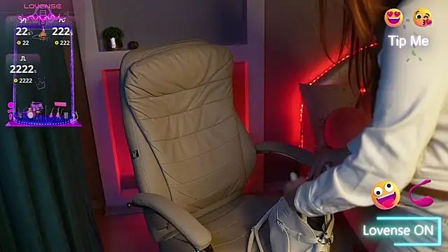 LisaElfy online show from 10/03/25, 03:53