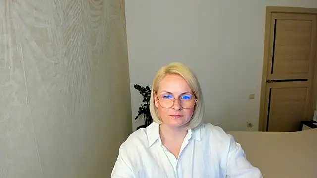 Alicee Gracee online show from 04/14/26, 06:47