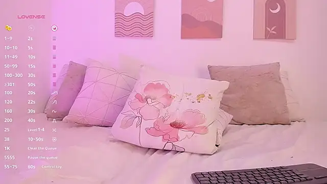 Snapshot of Mia_Heartt chatting on 03/09/25, 04:33 Mia Heartt online show from 03/09/25, 04:33