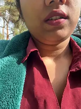 Snapshot of ScarletAss chatting on 09/18/25, 11:12 ScarletAss online show from 09/18/25, 11:12