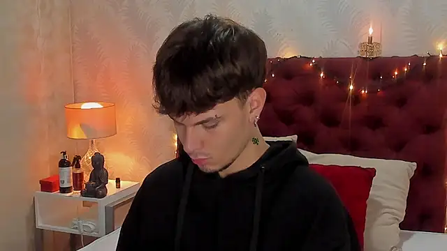 Liam thunder online show from 01/29/25, 04:47