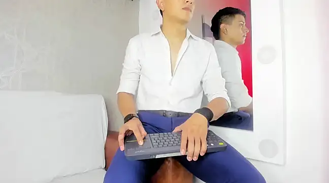Lucii fer  online show from 02/18/25, 11:11