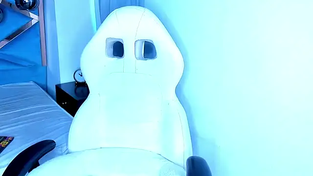 Lucii fer  online show from 11/25/25, 11:32