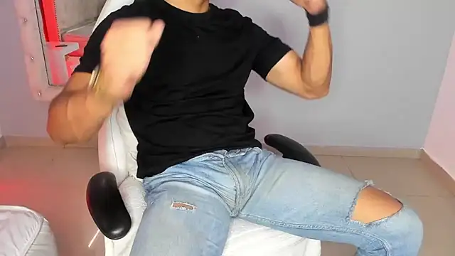 Lucii fer  online show from 12/05/25, 11:30