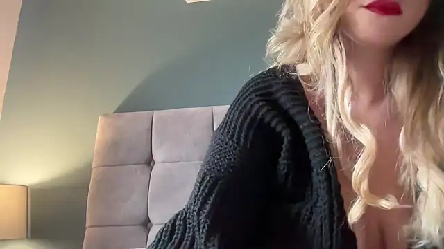 Snapshot of LustfulLuna_ chatting on 02/07/25, 11:56 LustfulLuna  online show from 02/07/25, 11:56