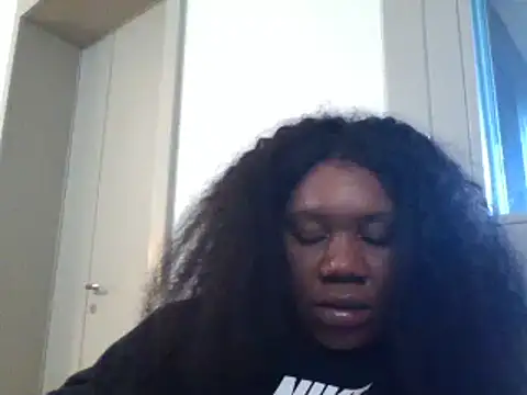 Snapshot of bonbonaumiel chatting on 12/03/24, 07:32 bonbonaumiel online show from 12/03/24, 07:32