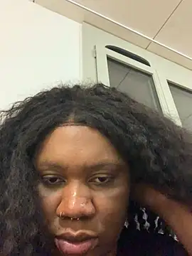 Snapshot of bonbonaumiel chatting on 12/04/24, 07:23 bonbonaumiel online show from 12/04/24, 07:23